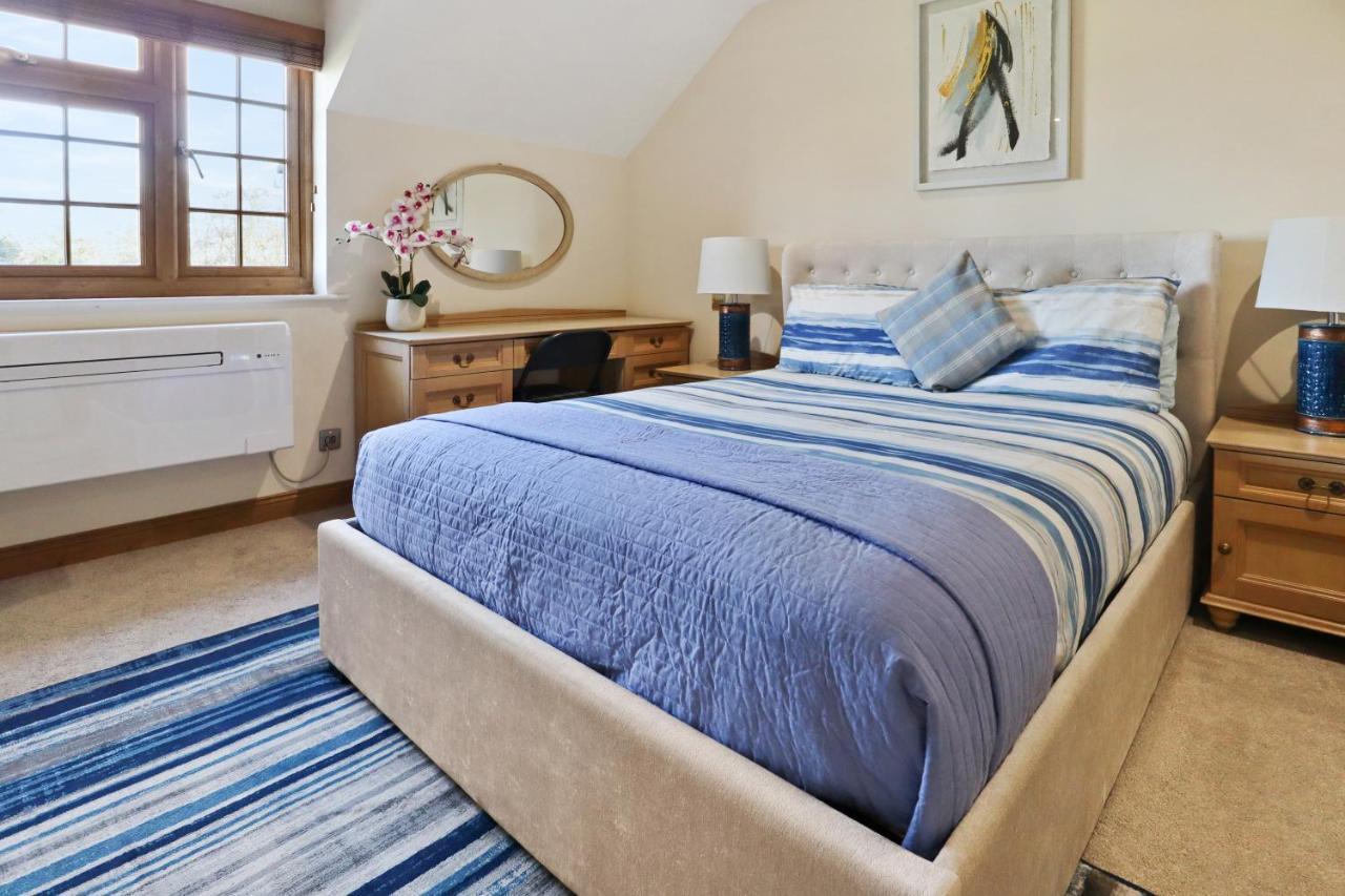 The Lodge - Studio Apartment'S Castel Eksteriør billede