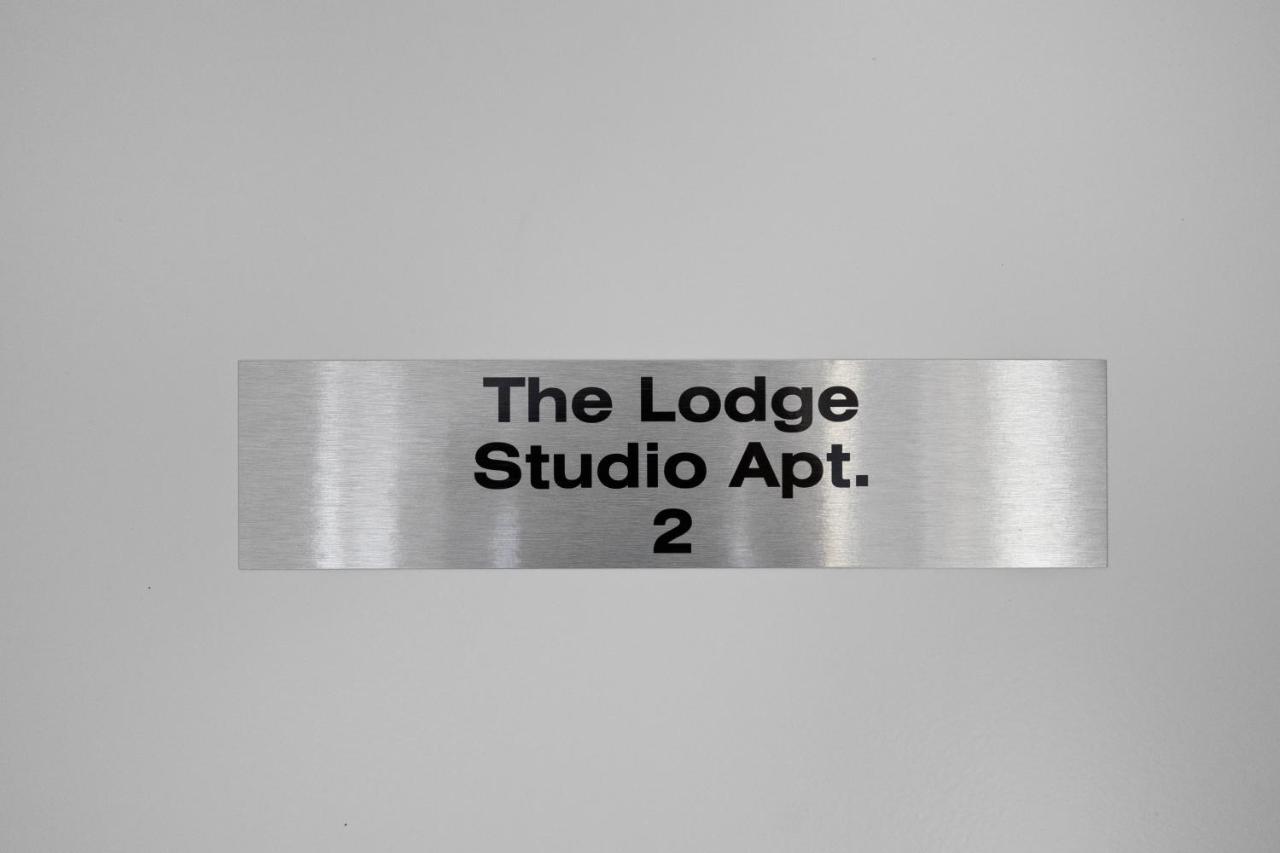 The Lodge - Studio Apartment'S Castel Eksteriør billede